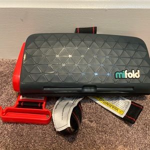 Mifold traveling, compact booster seats